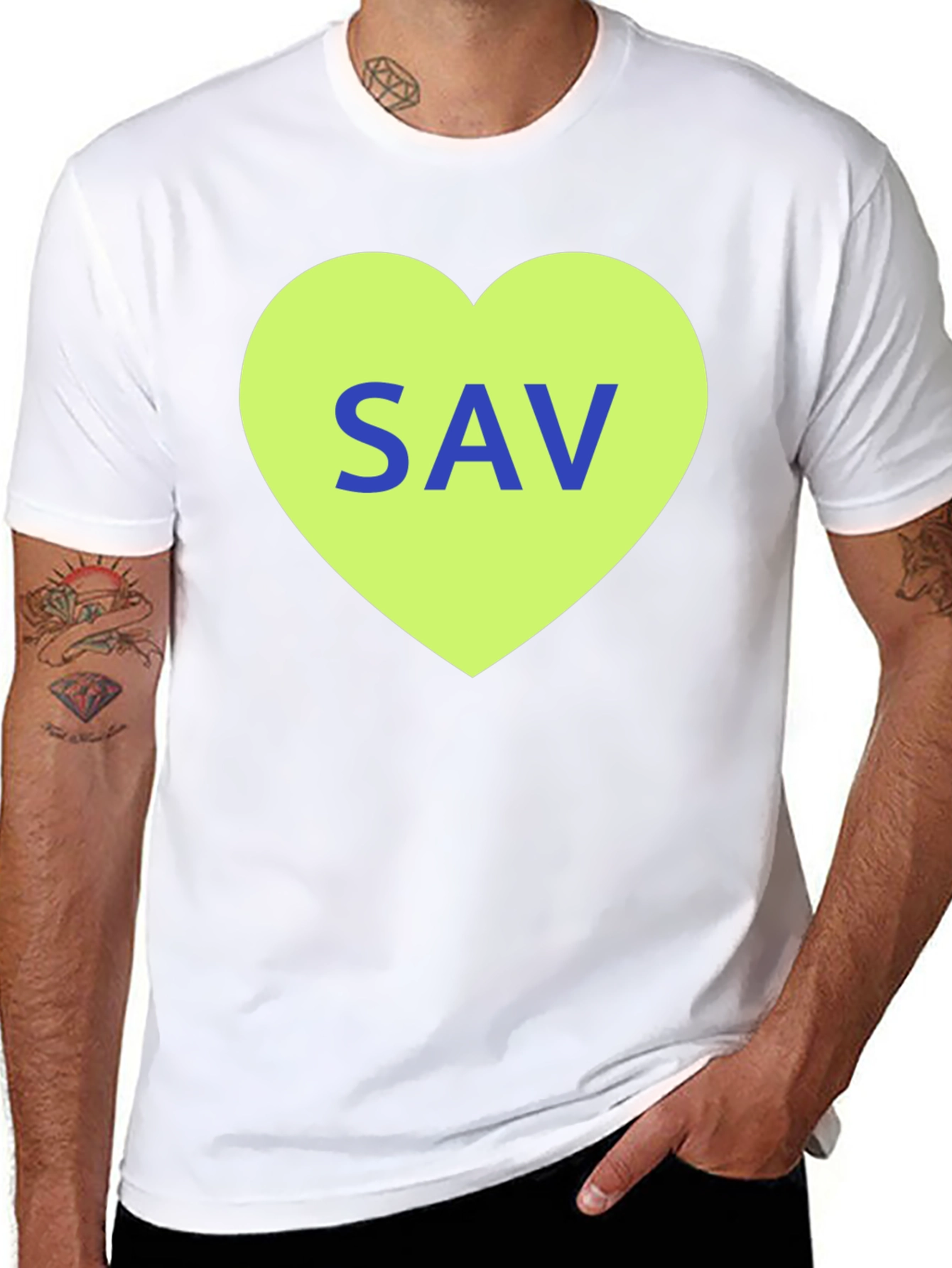Camiseta Negra con Corazón SAV