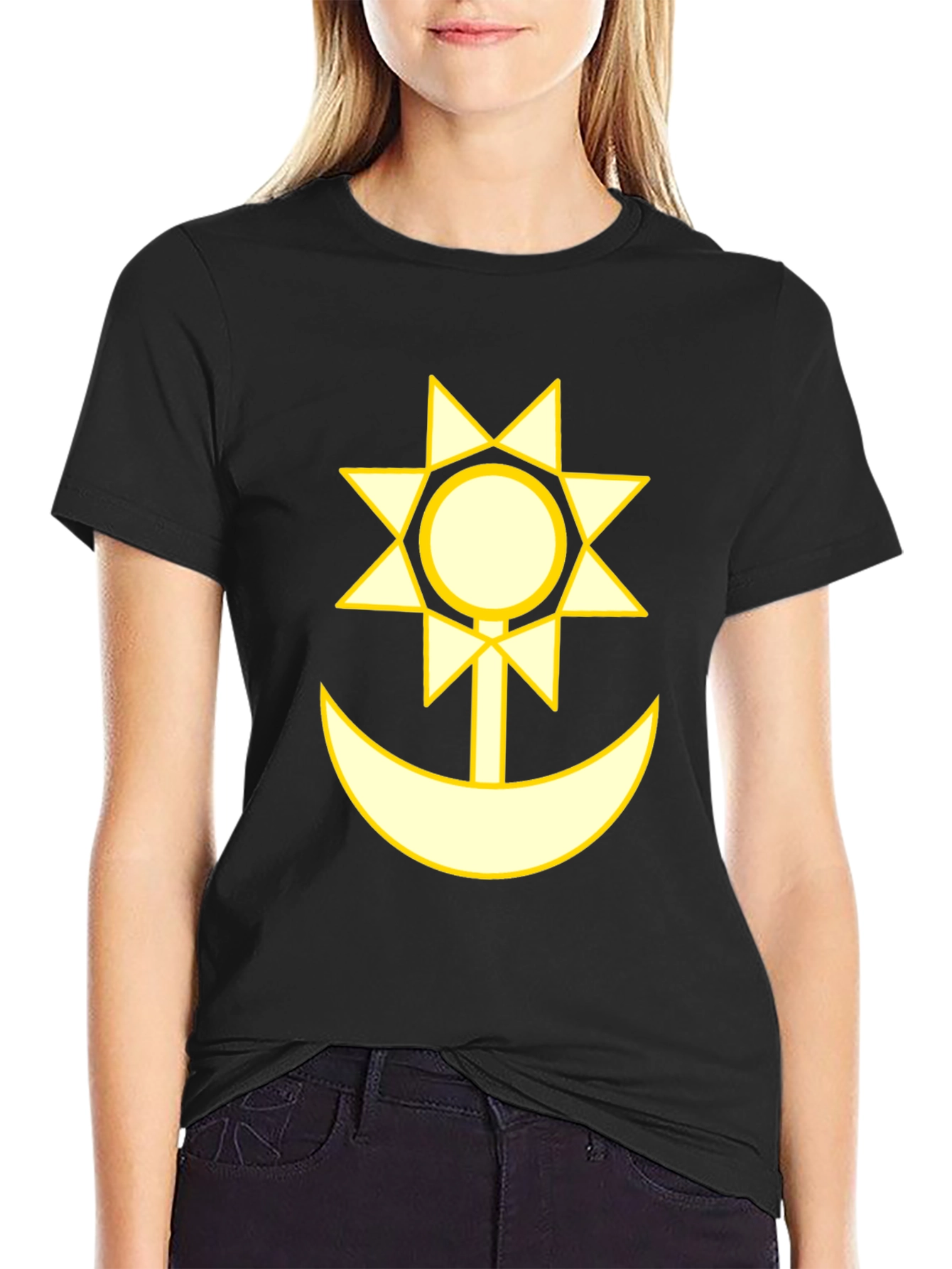 Camiseta Negra con Diseño Sol y Luna Amarillo