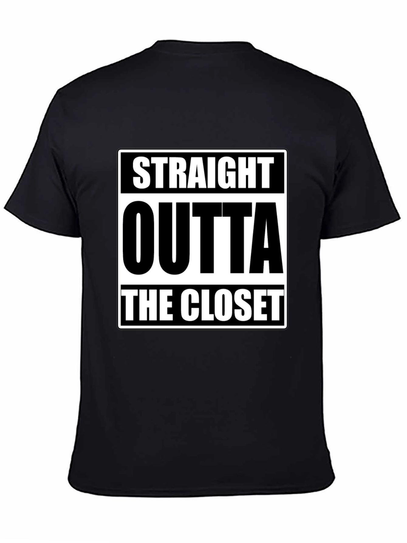 Camiseta Negra Straight Outta The Closet