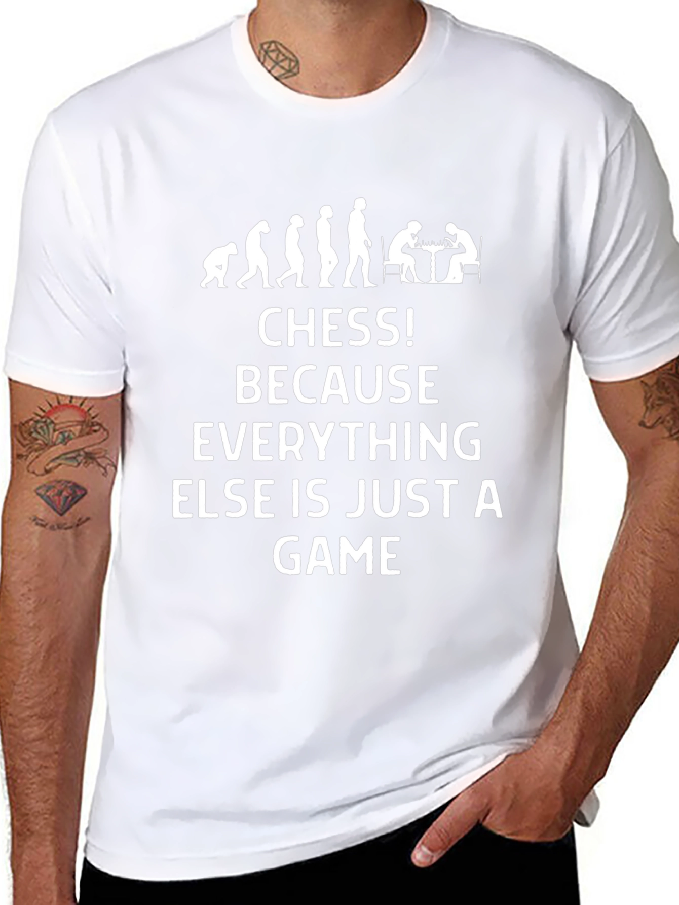 Camiseta Negra: Evolución al Ajedrez