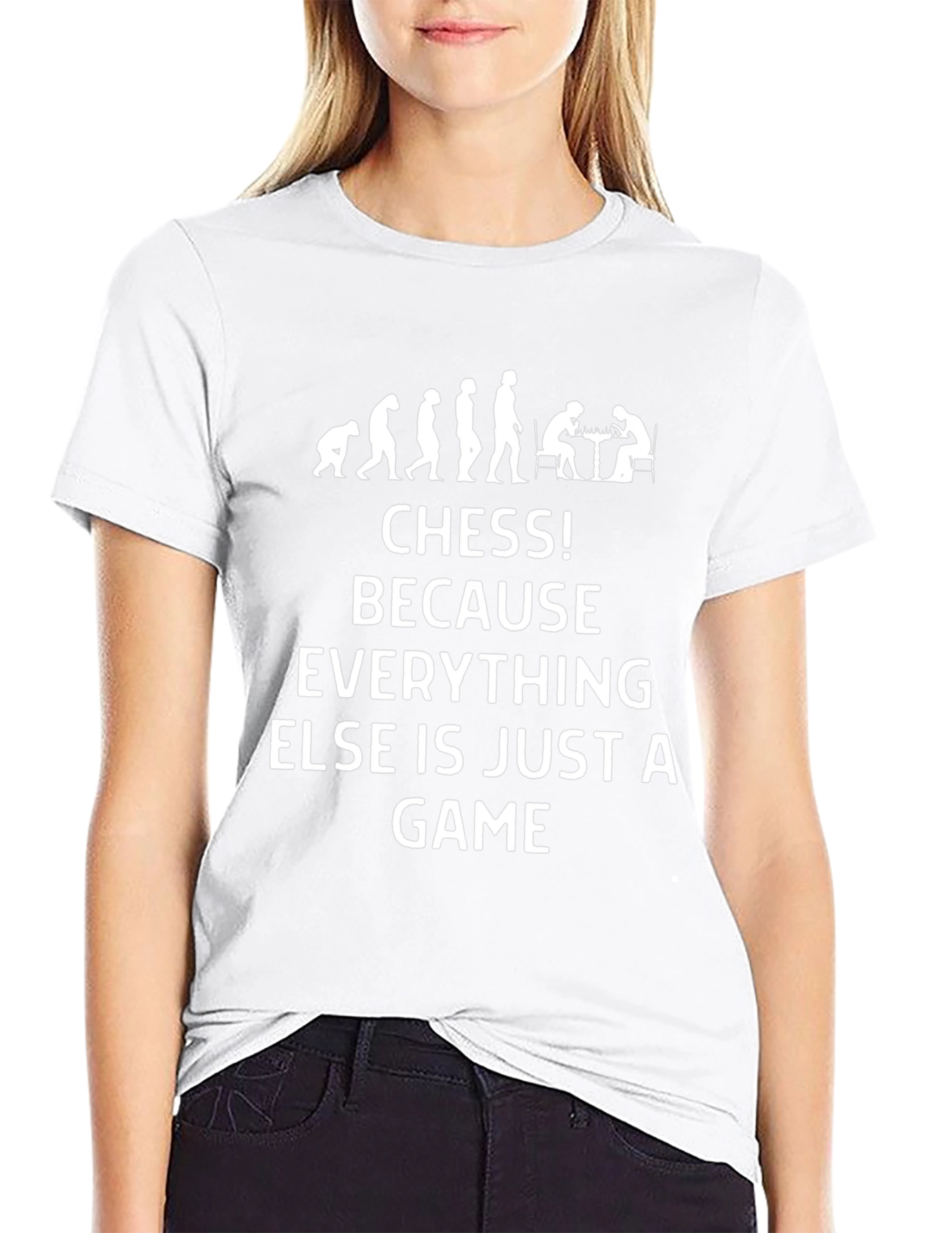Camiseta Negra: Evolución al Ajedrez