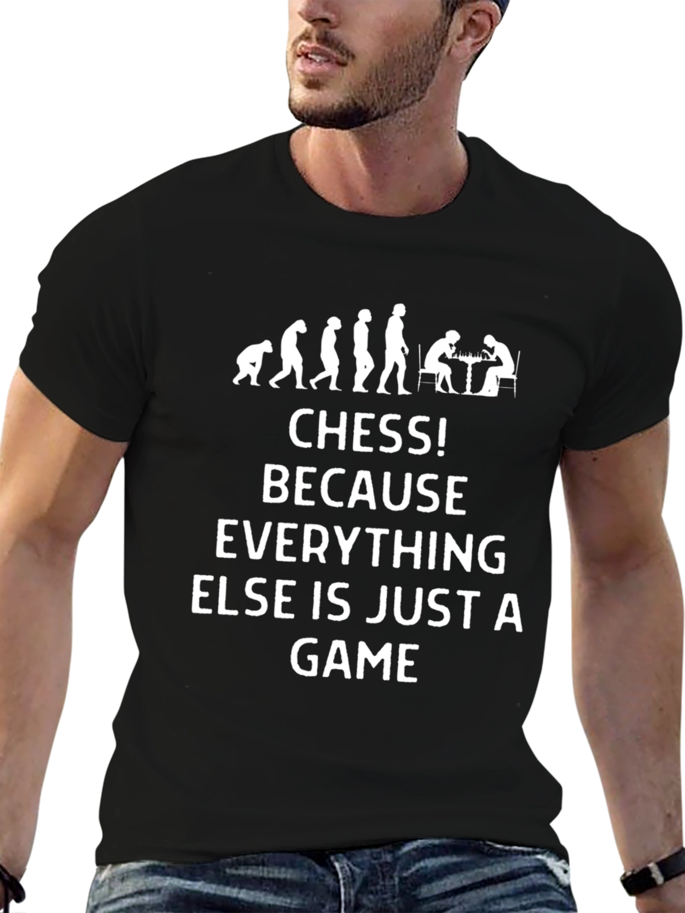 Camiseta Negra: Evolución al Ajedrez
