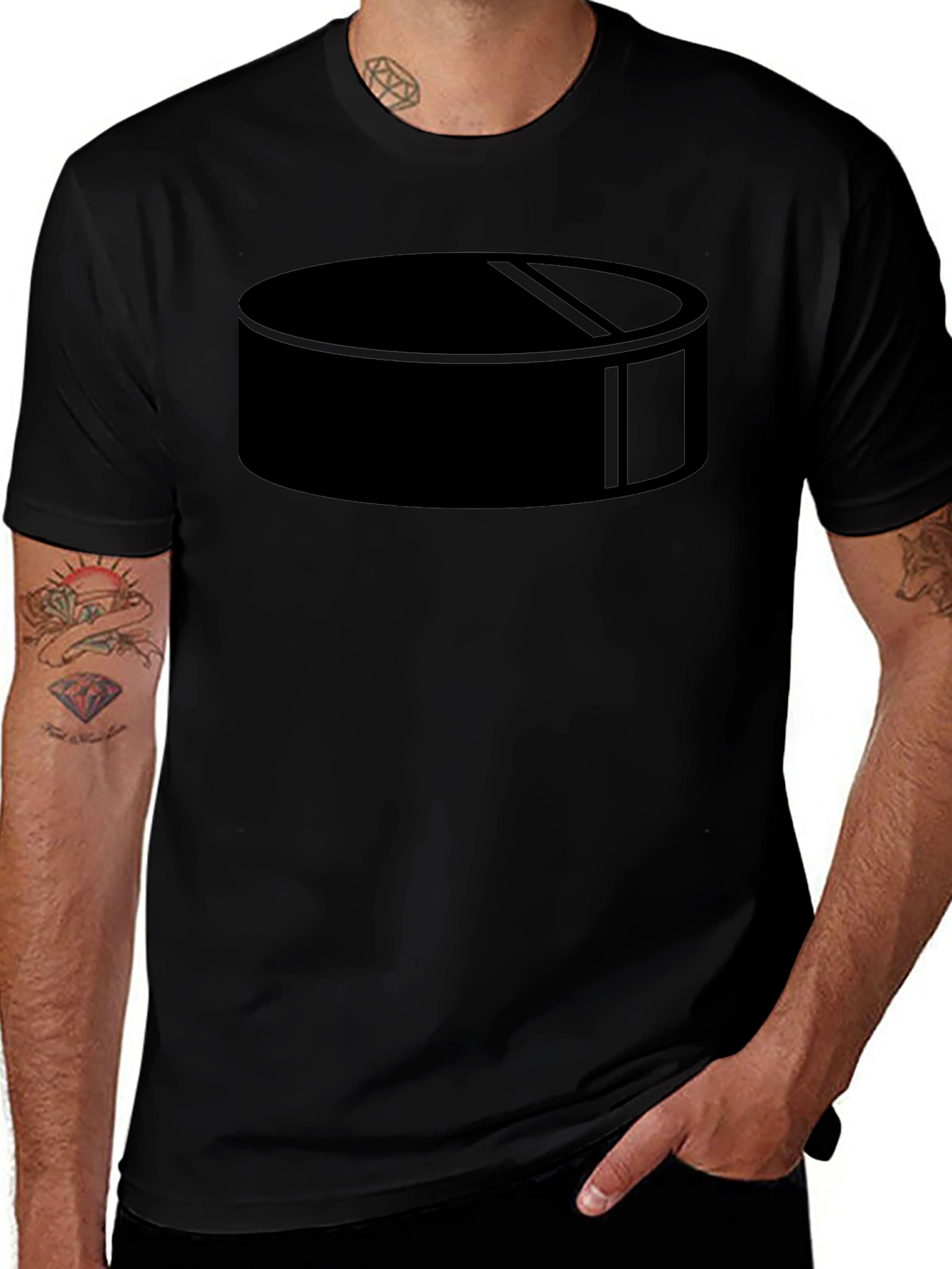 Camiseta Negra con Diseño de Disco de Hockey