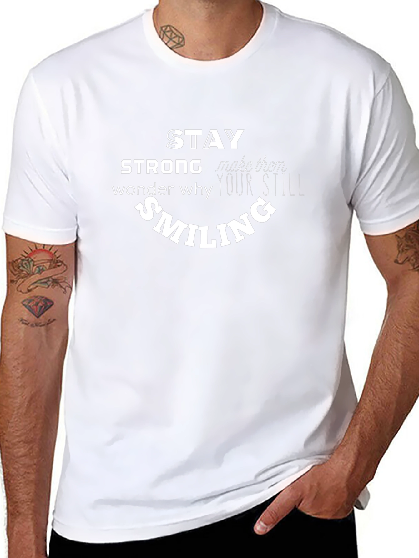 Camiseta Negra Stay Strong Wonder Why Still Smiling