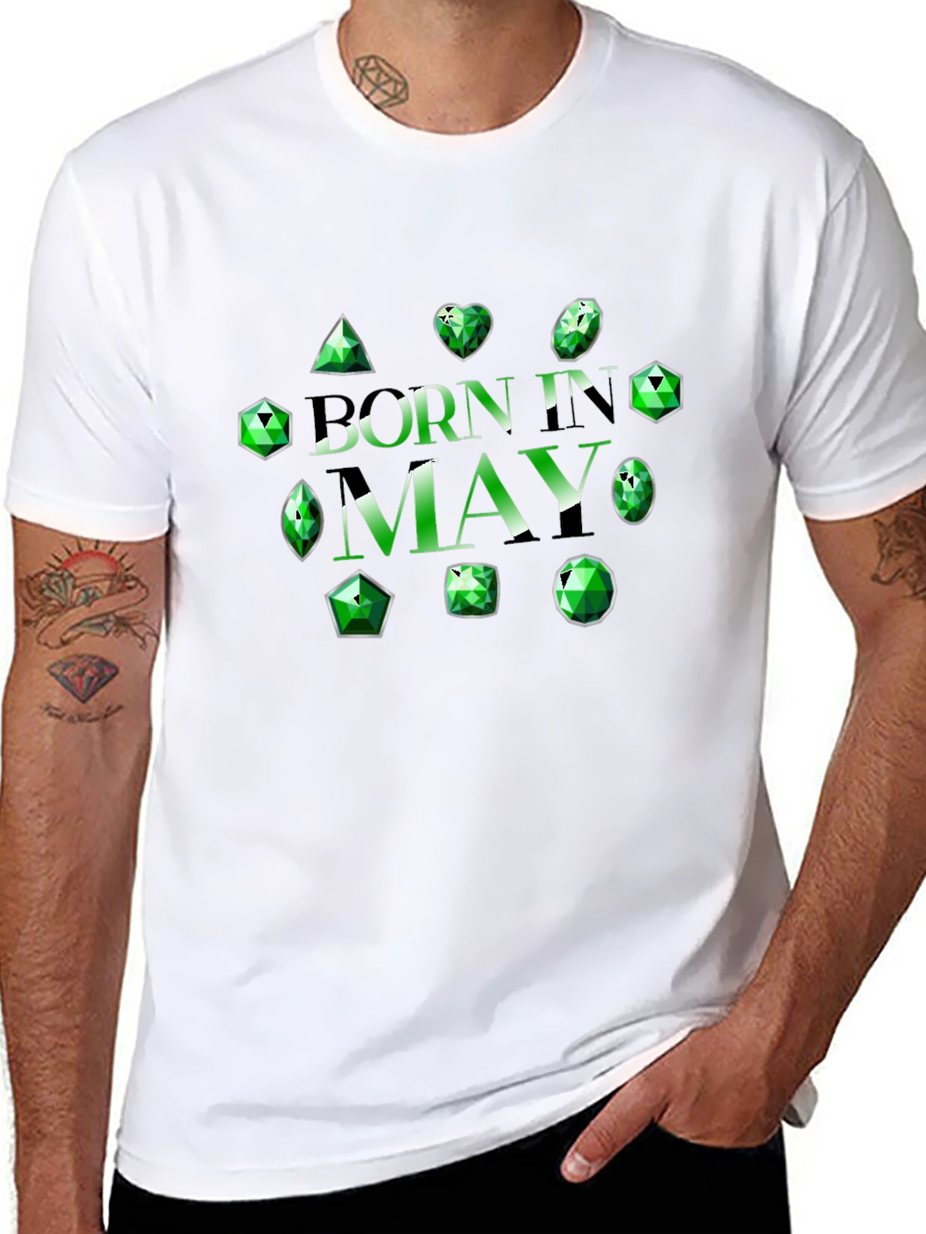 Camiseta Negra Nacido en Mayo con Esmeraldas