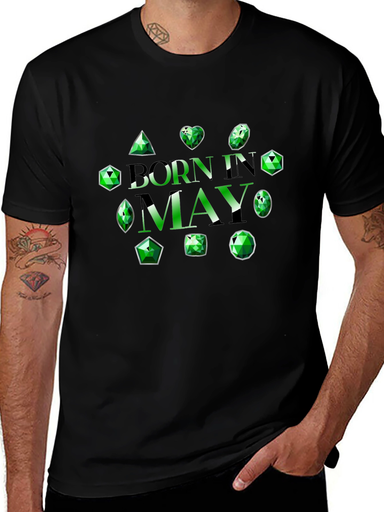 Camiseta Negra Nacido en Mayo con Esmeraldas