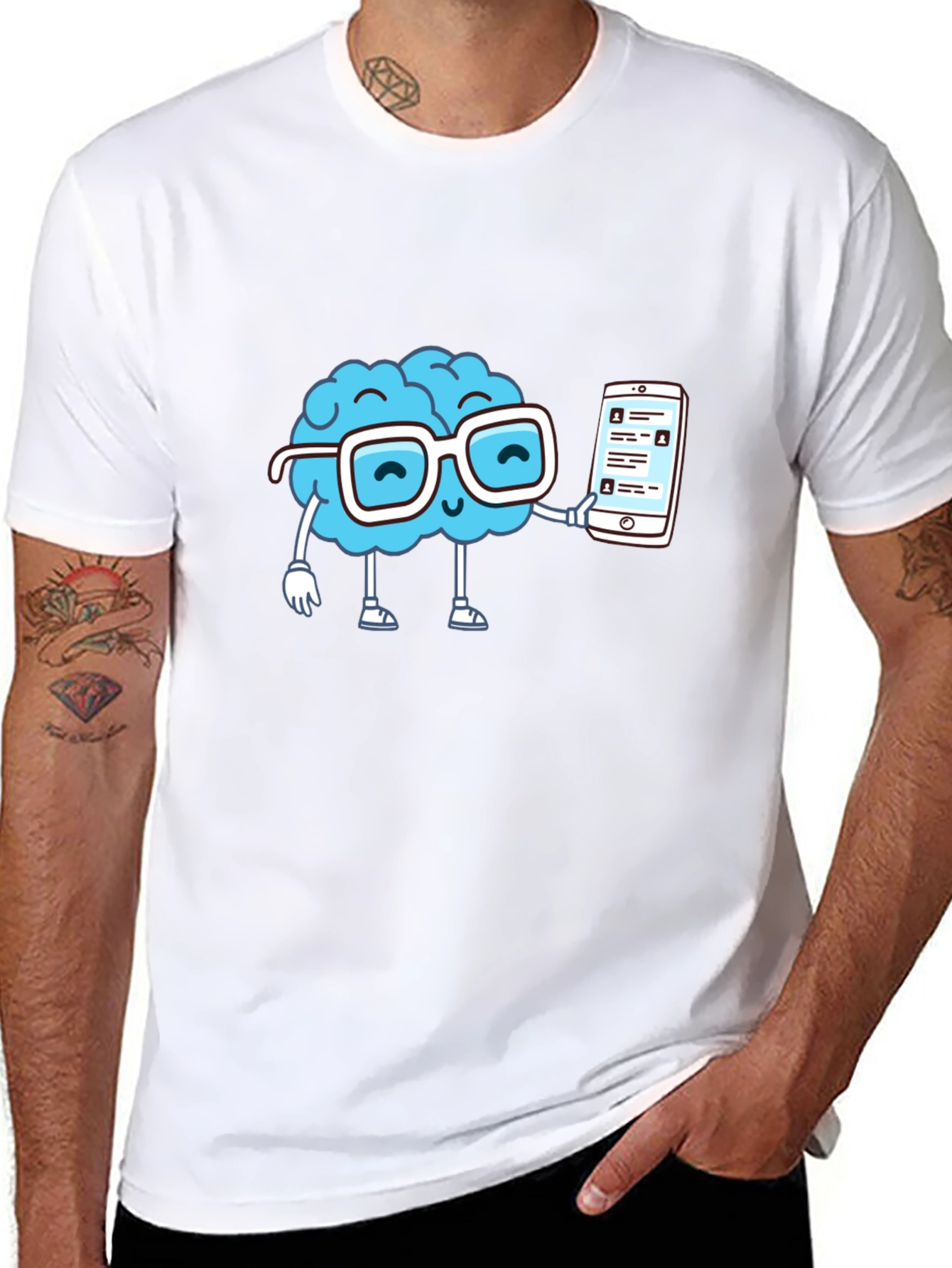 Camiseta Negra con Diseño Cerebro Tecnológico