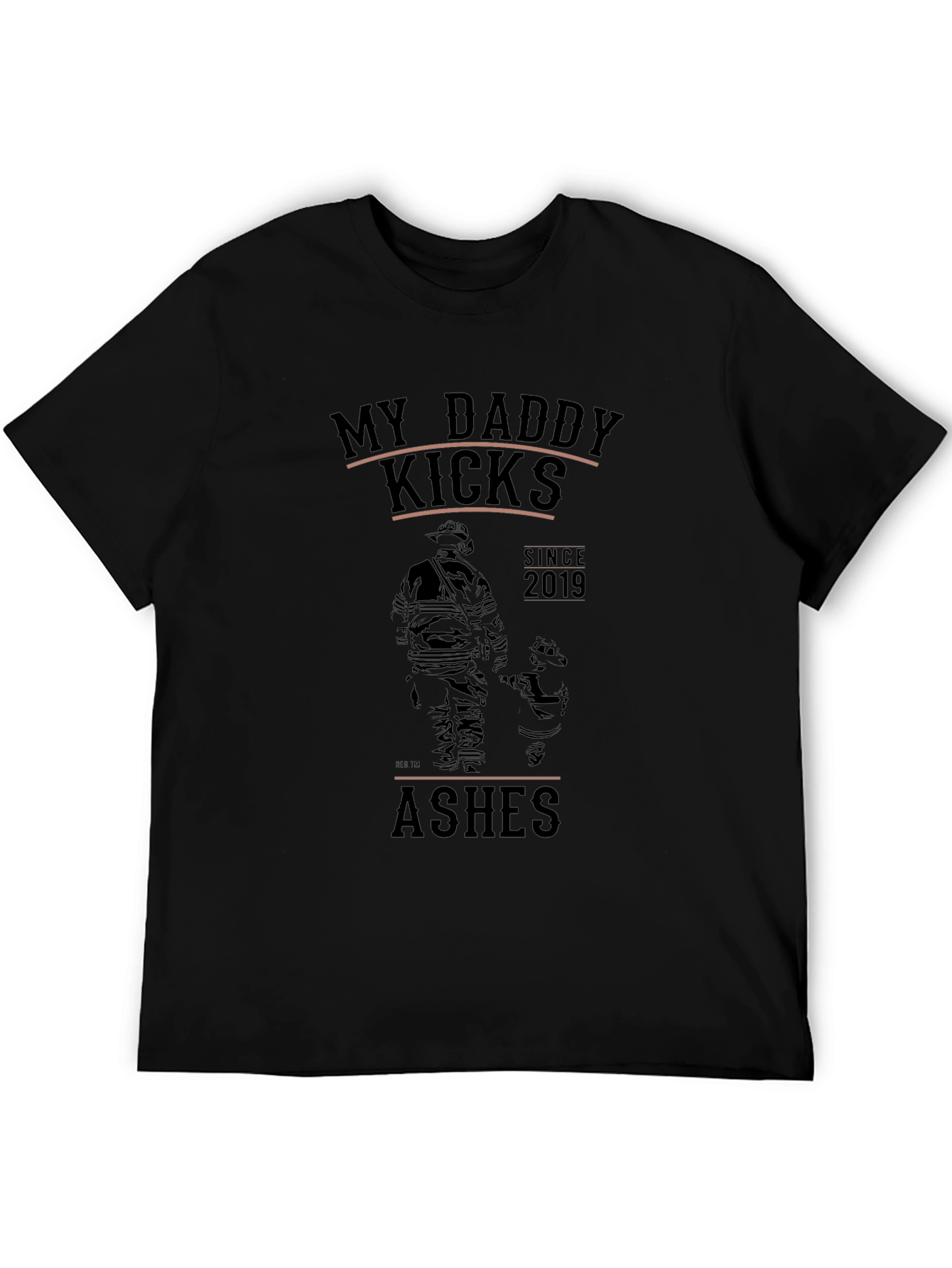 Camiseta Negra: Mi Papá Kicks Ashes Desde 2019