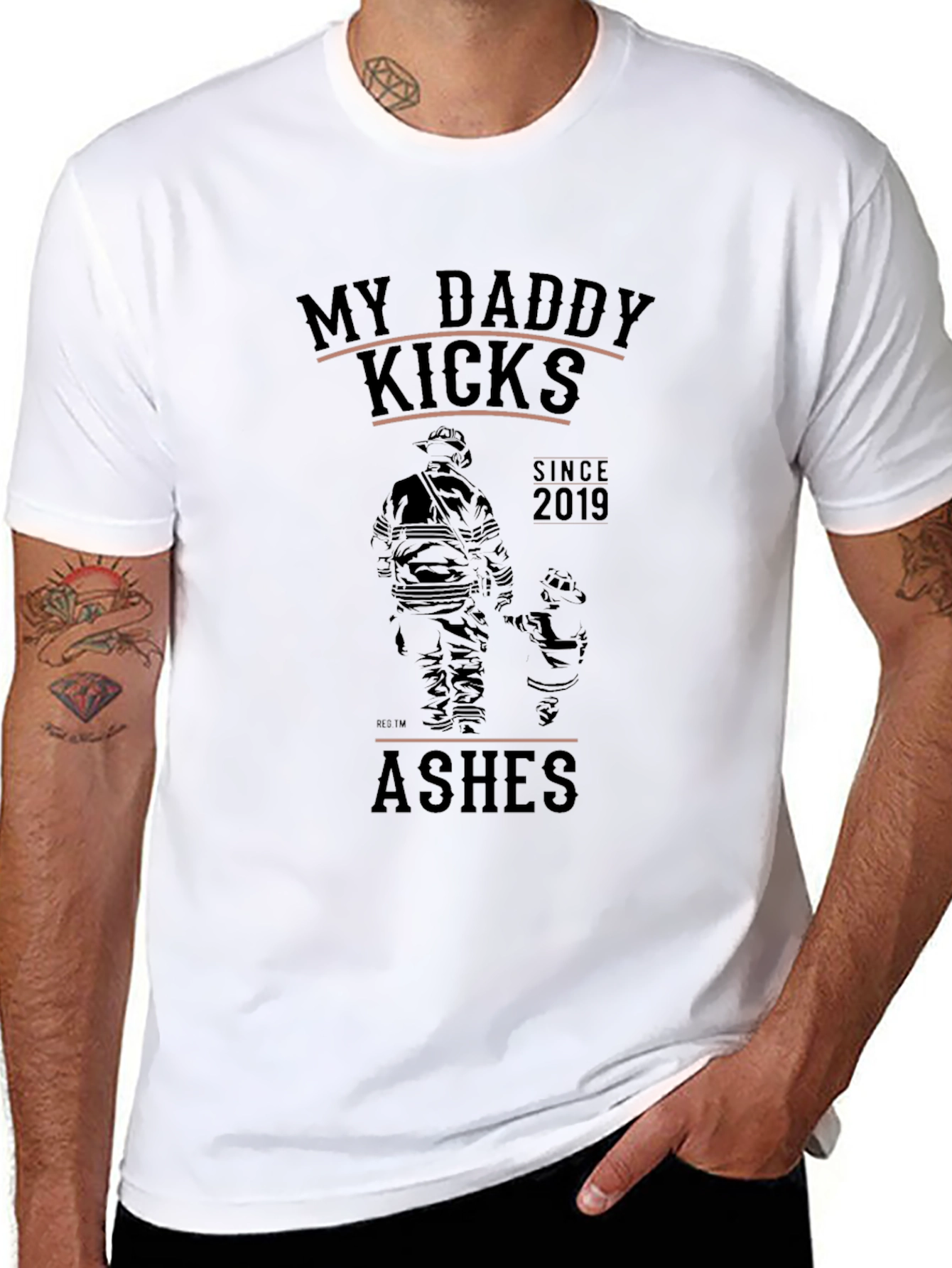 Camiseta Negra: Mi Papá Kicks Ashes Desde 2019