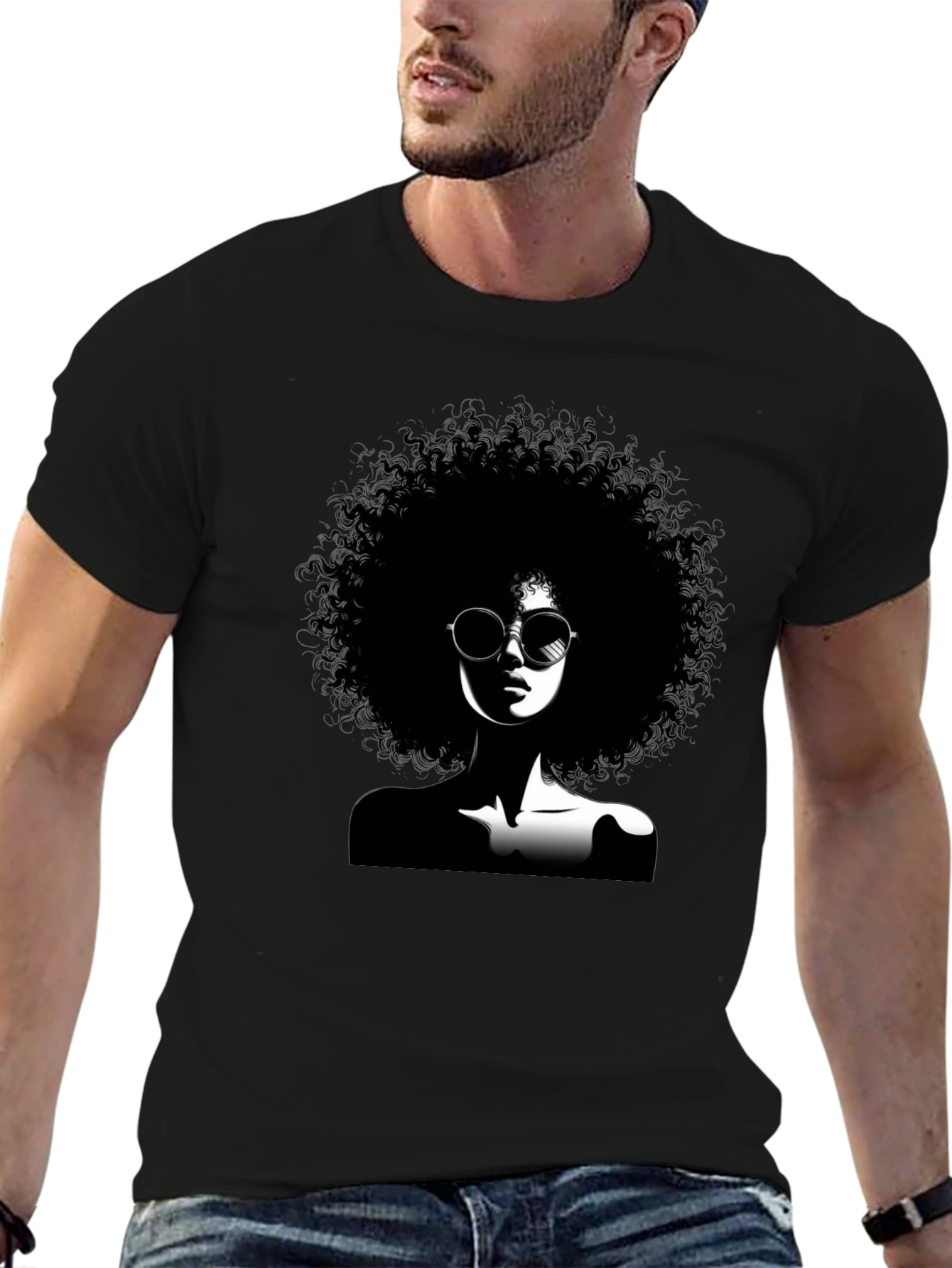 Camiseta Negra con Diseño Afro y Gafas
