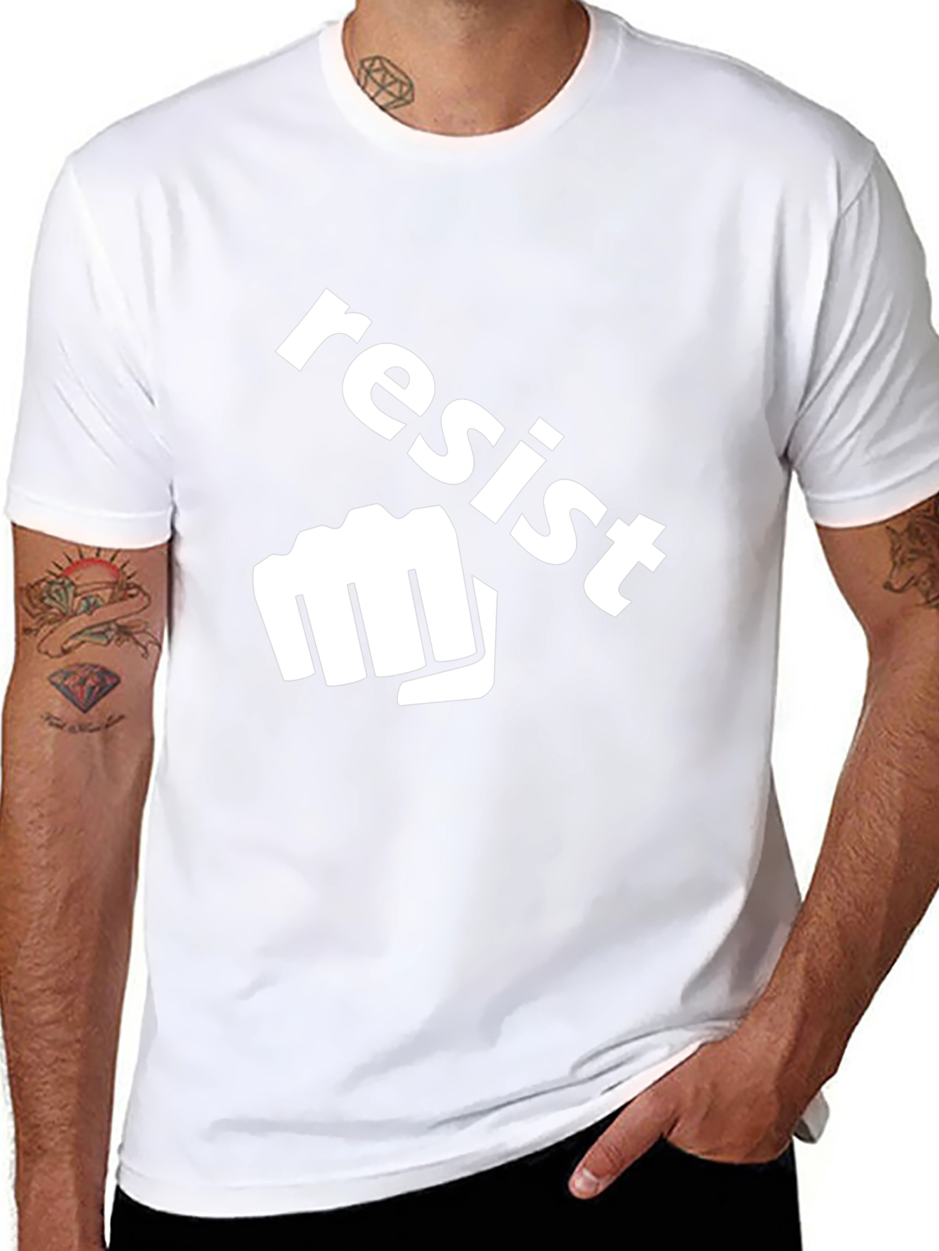 Camiseta Negra Resist Fist