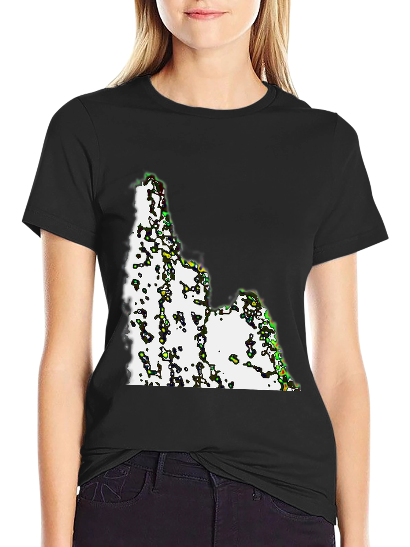 Camiseta Negra con Diseño Abstracto Idaho