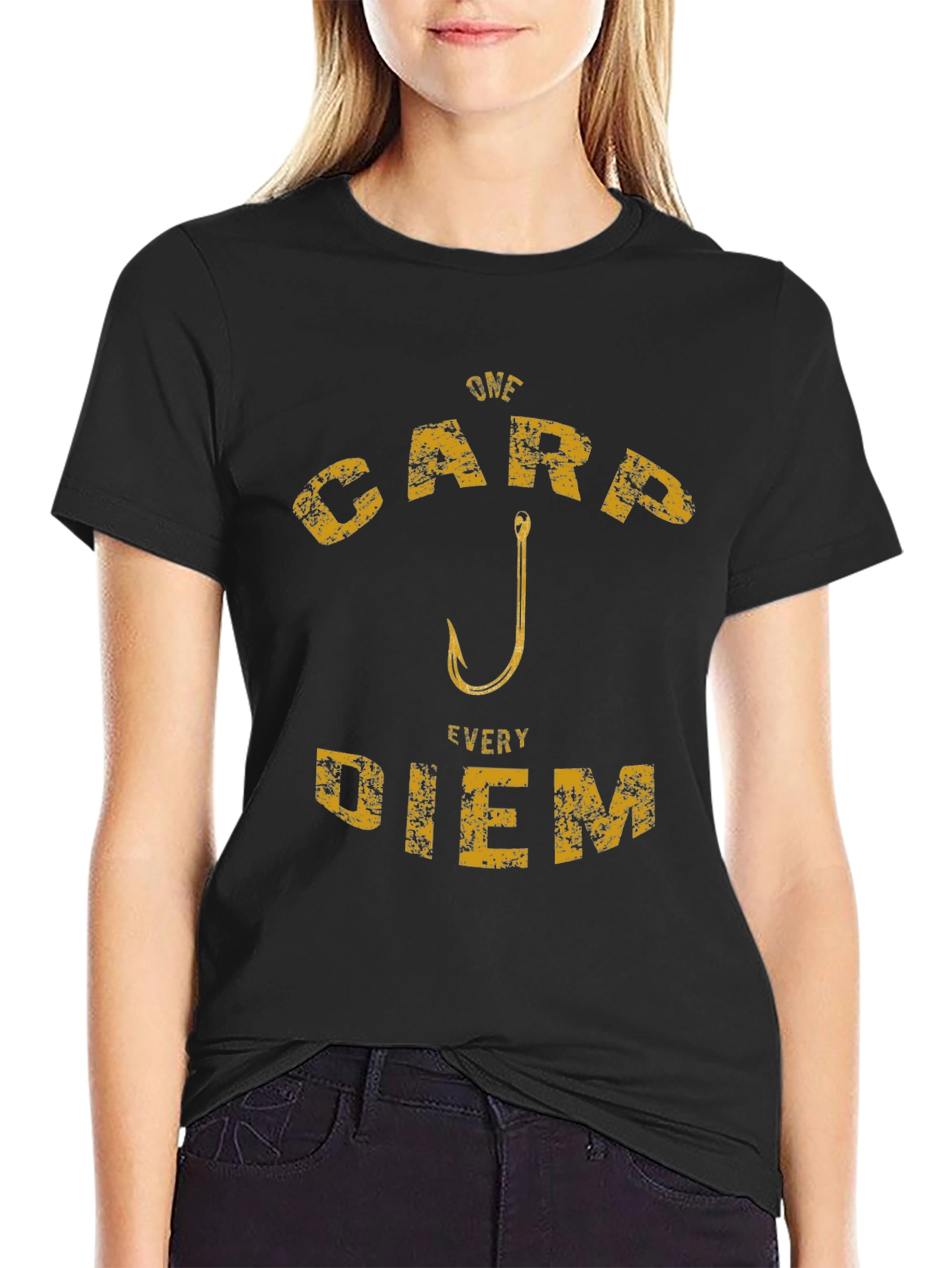 Camiseta Negra: CARP DIEM para Amantes de la Pesca
