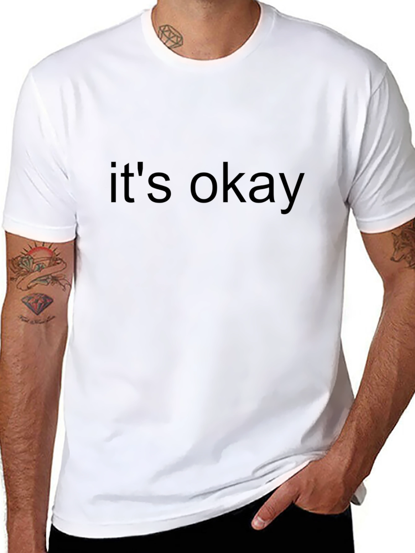 Camiseta Negra Casual con Mensaje Its Okay