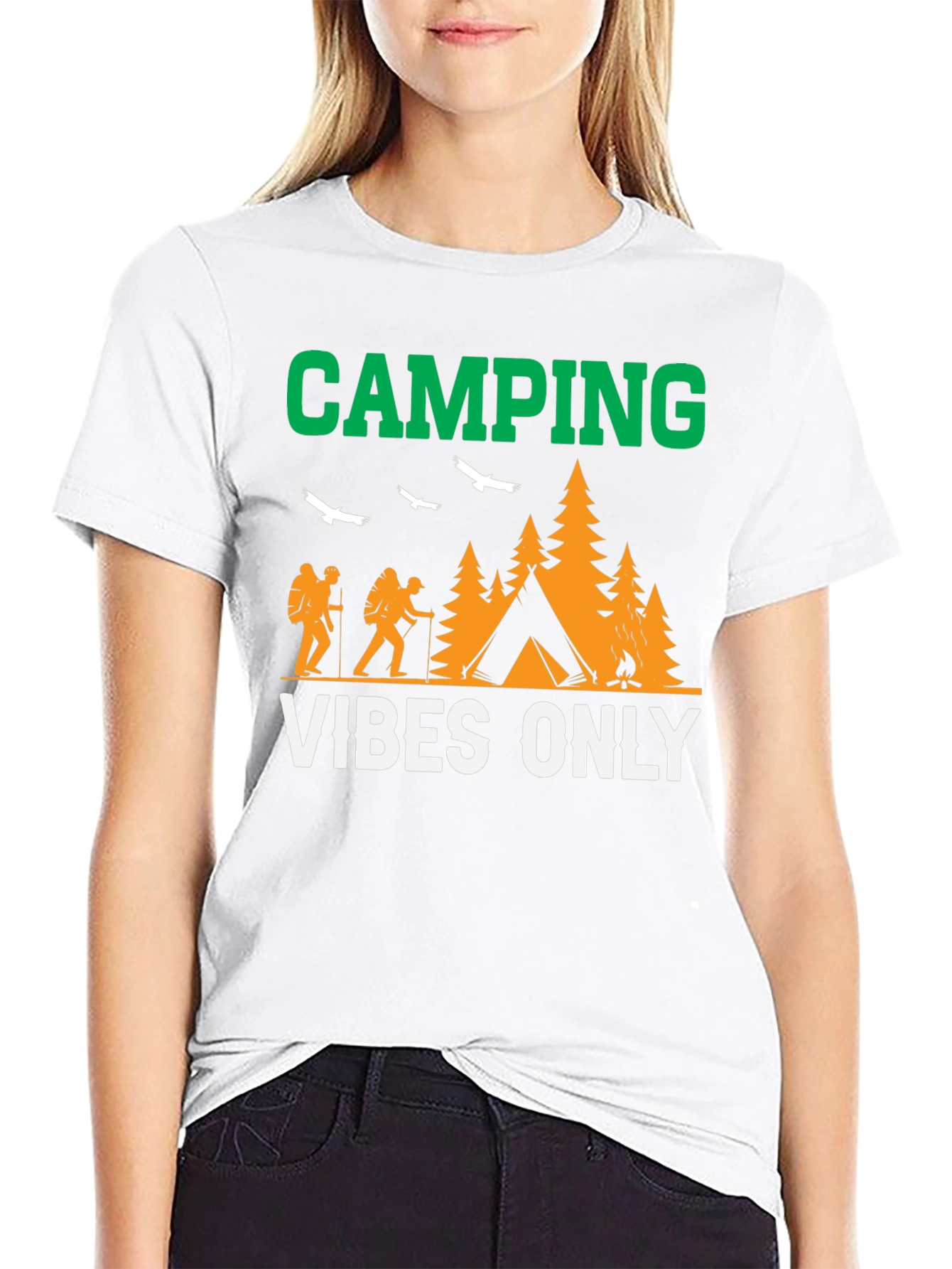 Camiseta Negra Camping Vibes Only