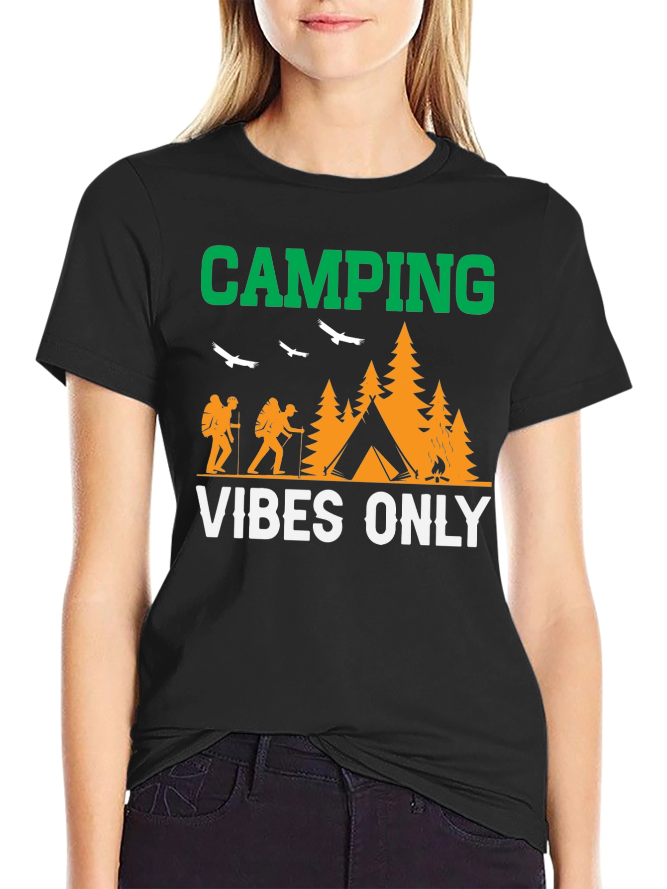 Camiseta Negra Camping Vibes Only