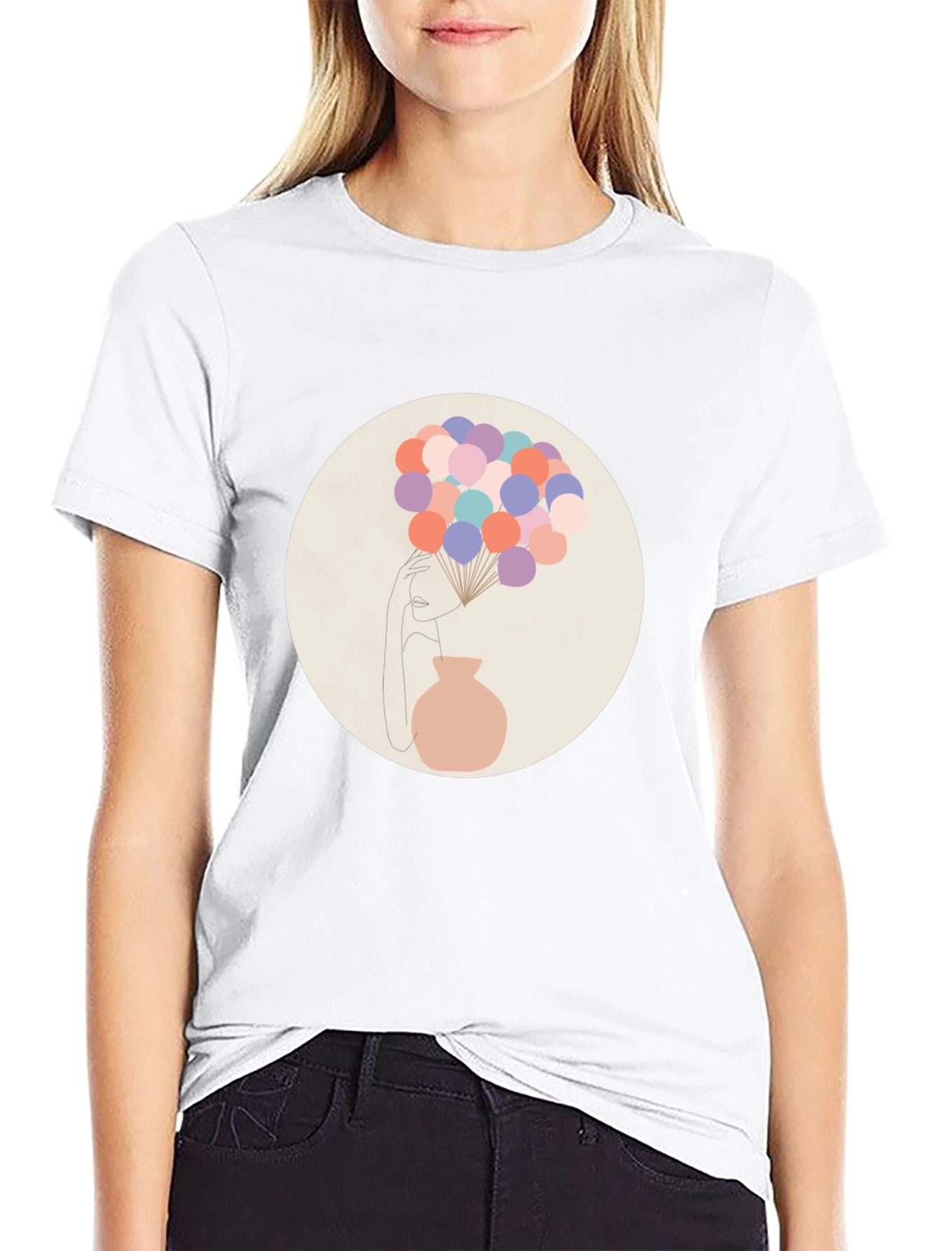 Camiseta Negra con Diseño Abstracto de Mujer y Globos