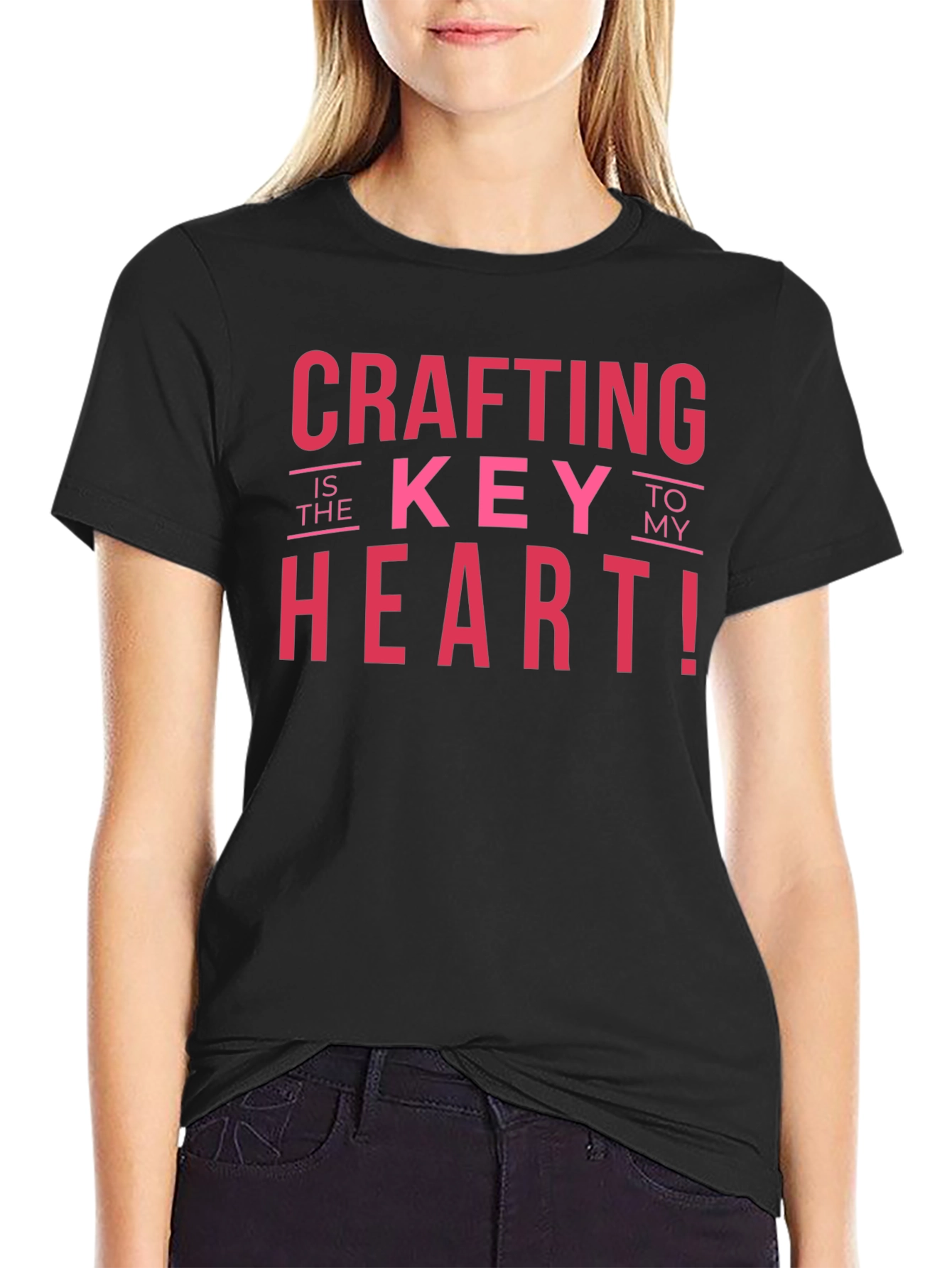 Camiseta Negra: Crafting is the Key to my Heart