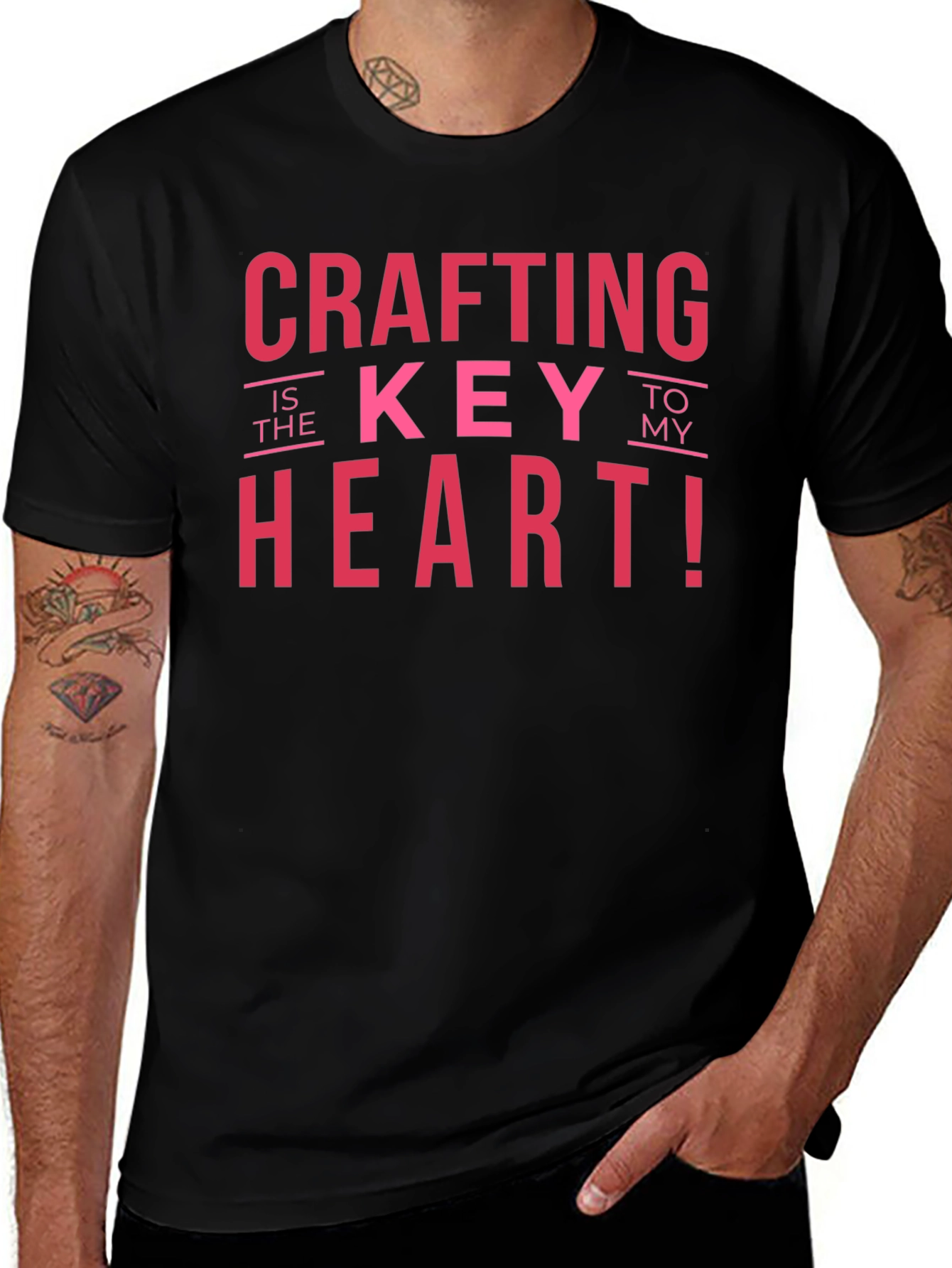 Camiseta Negra: Crafting is the Key to my Heart