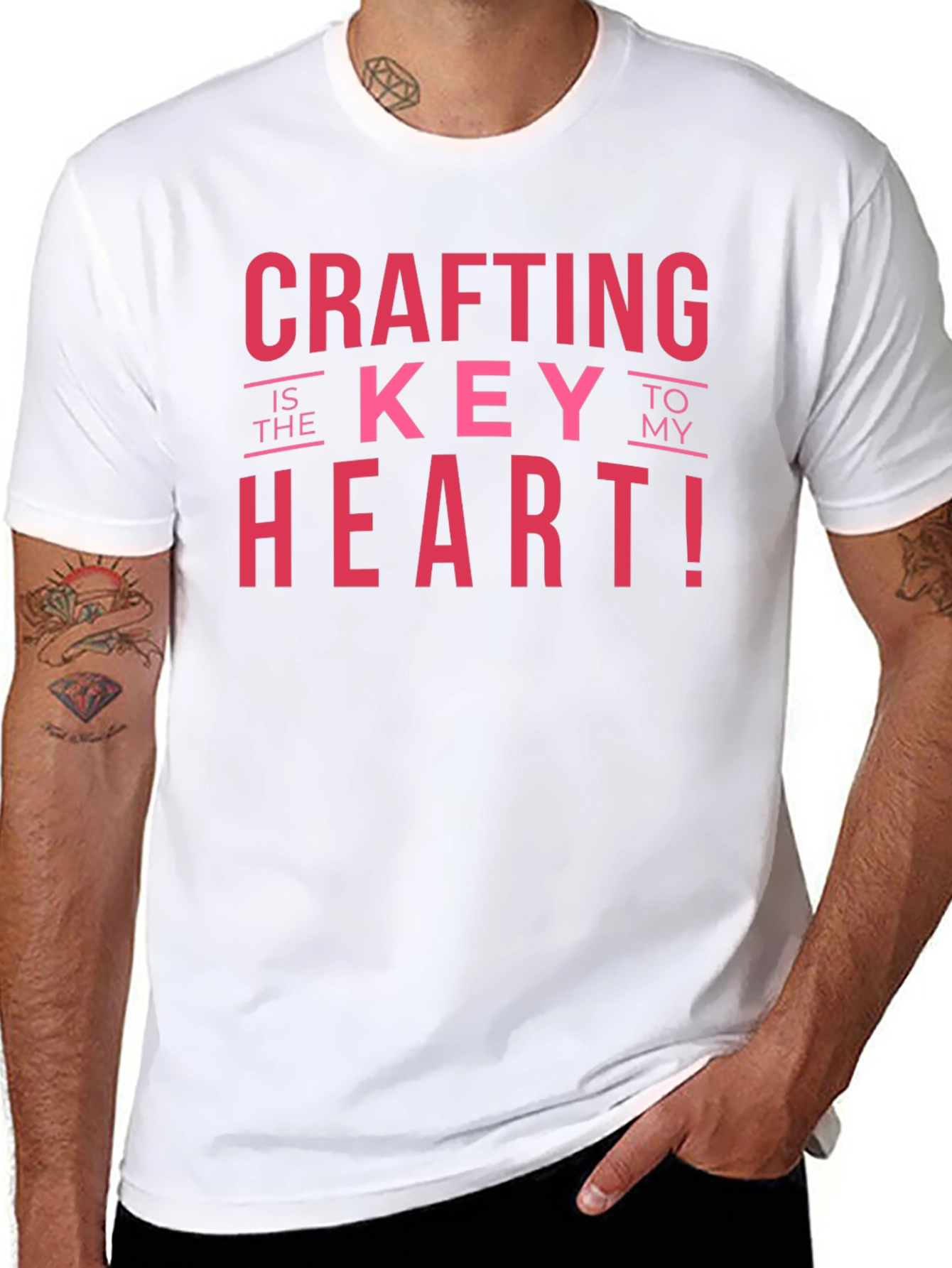 Camiseta Negra: Crafting is the Key to my Heart