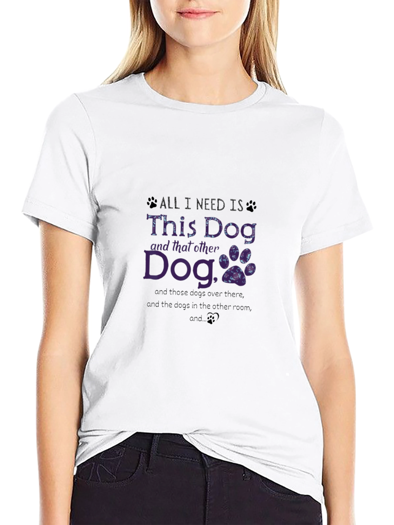 Camiseta Negra All I Need Is Dogs