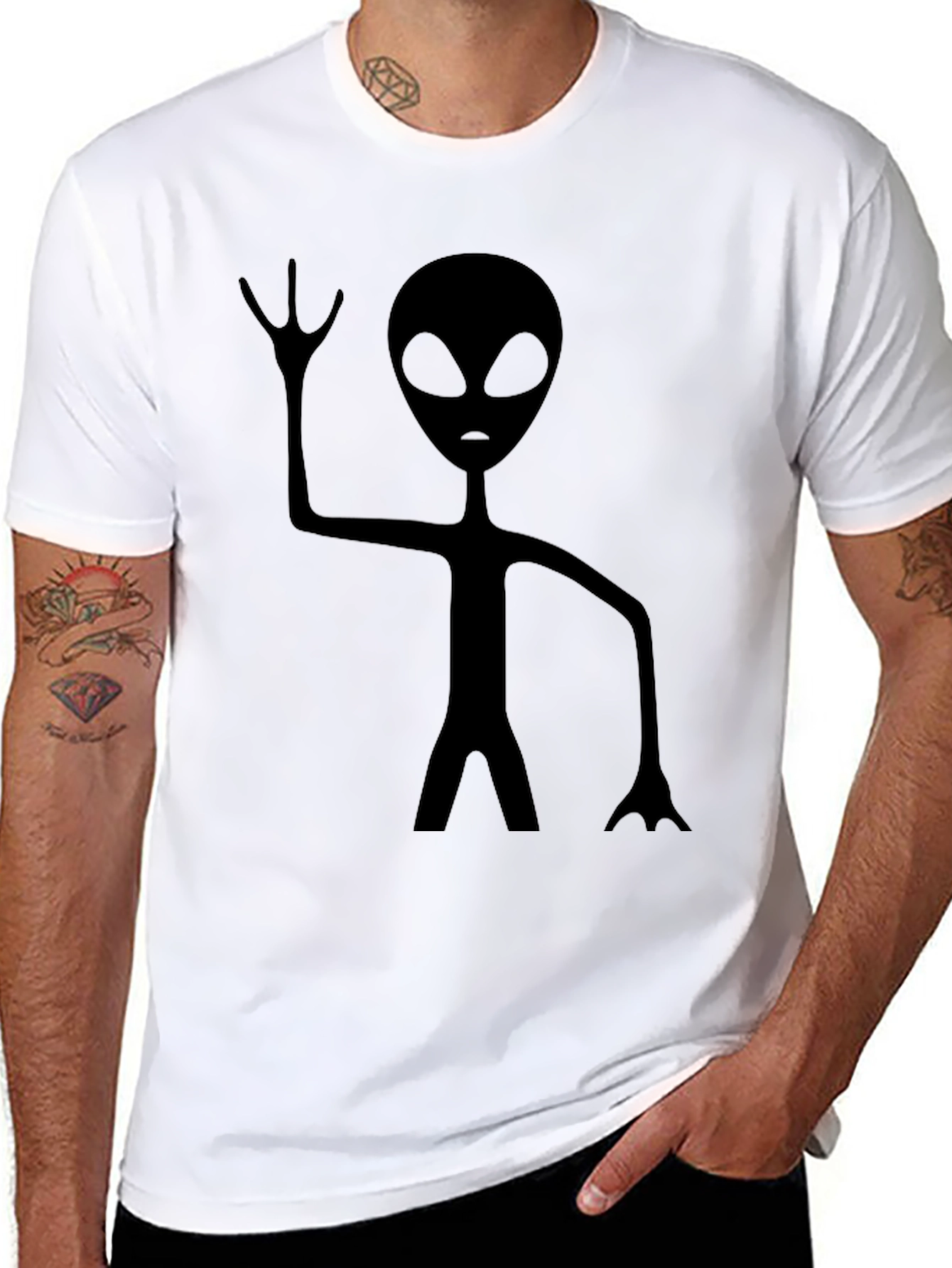 Camiseta Negra con Diseño Alienígena