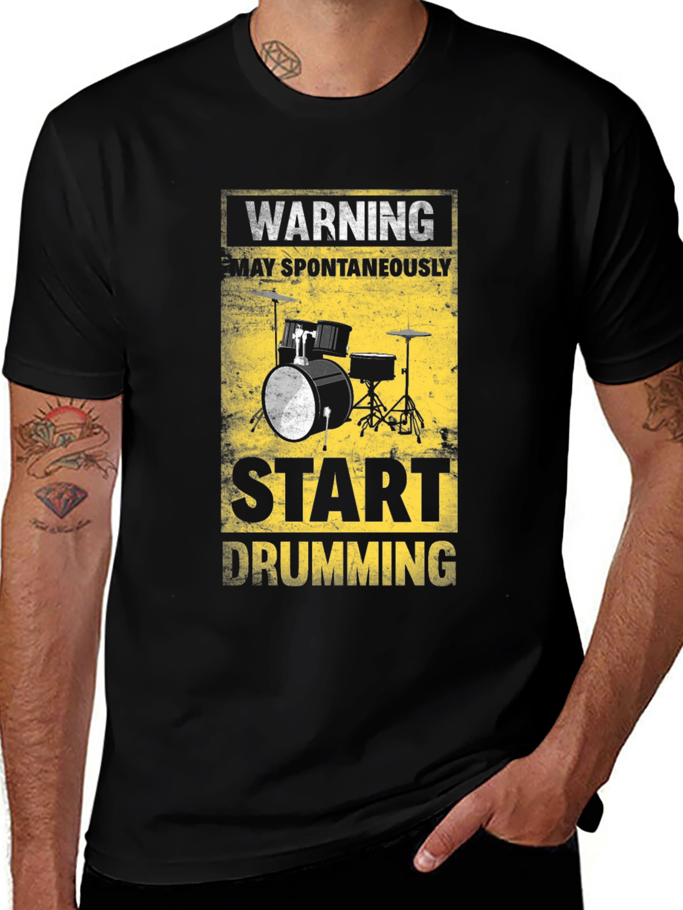 Camiseta Negra Warning: Start Drumming para Músicos