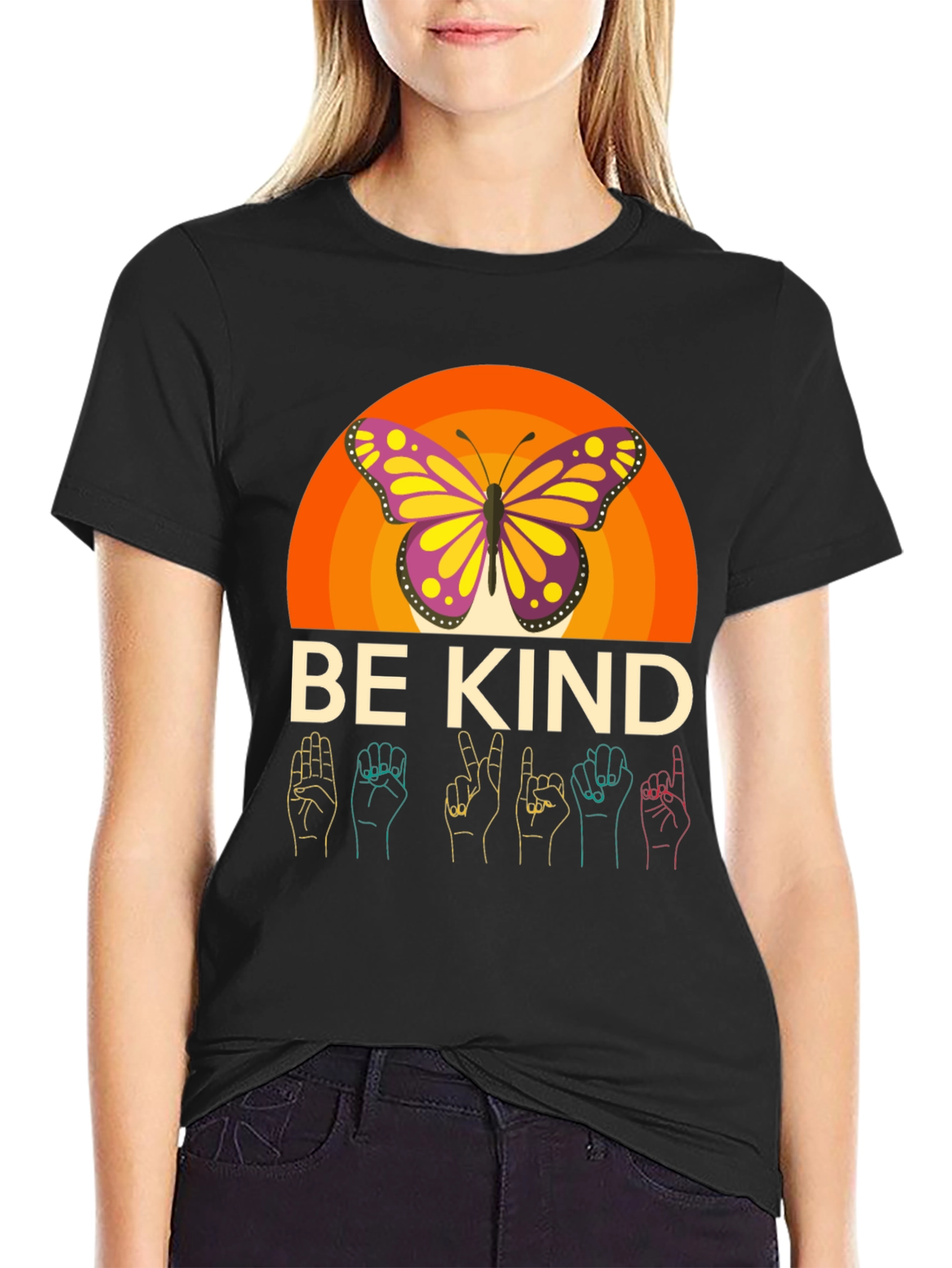 Camiseta Negra Be Kind Mariposa y Lenguaje de Señas