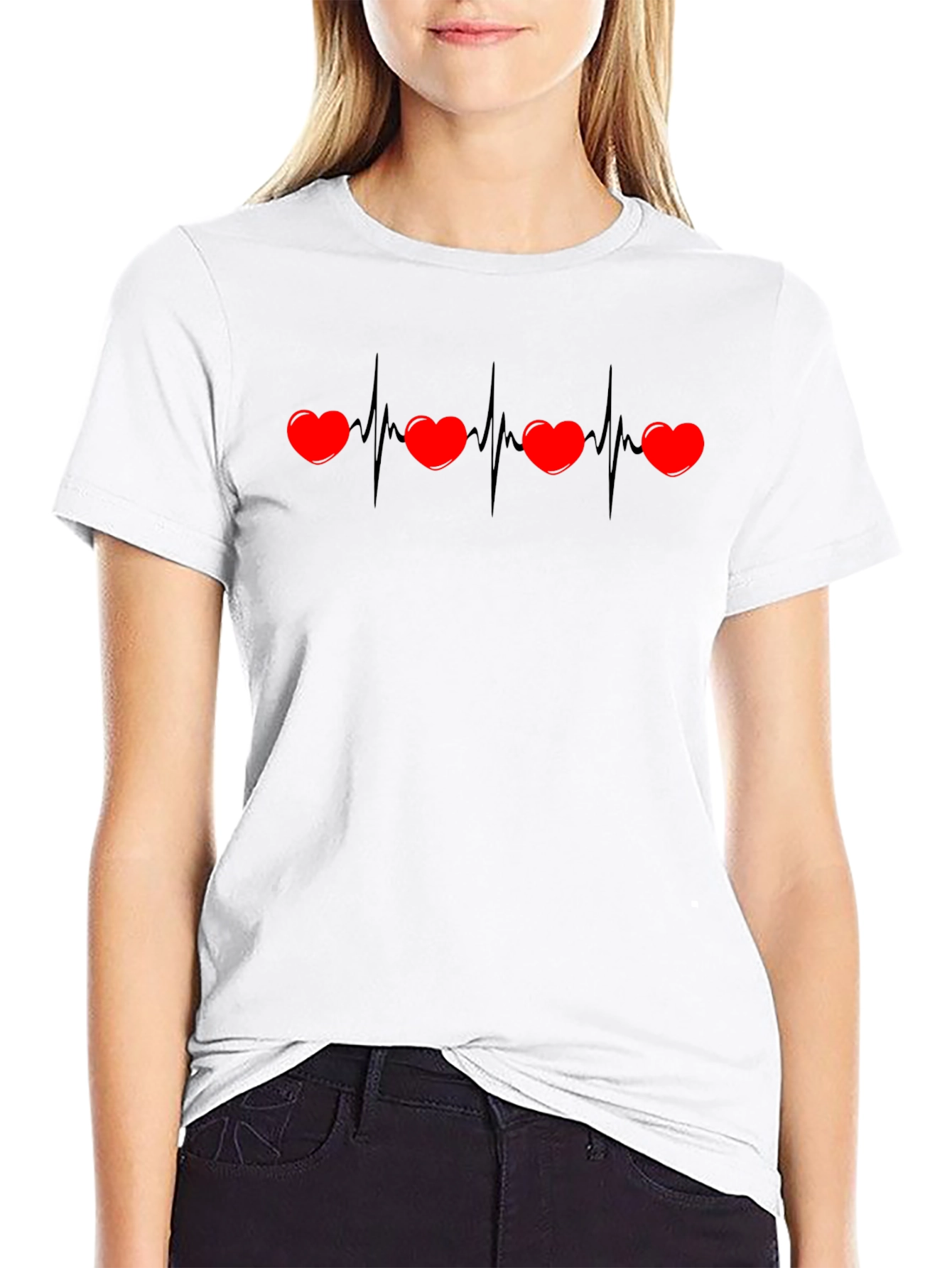 Camiseta Negra con Corazones Ritmo Cardíaco
