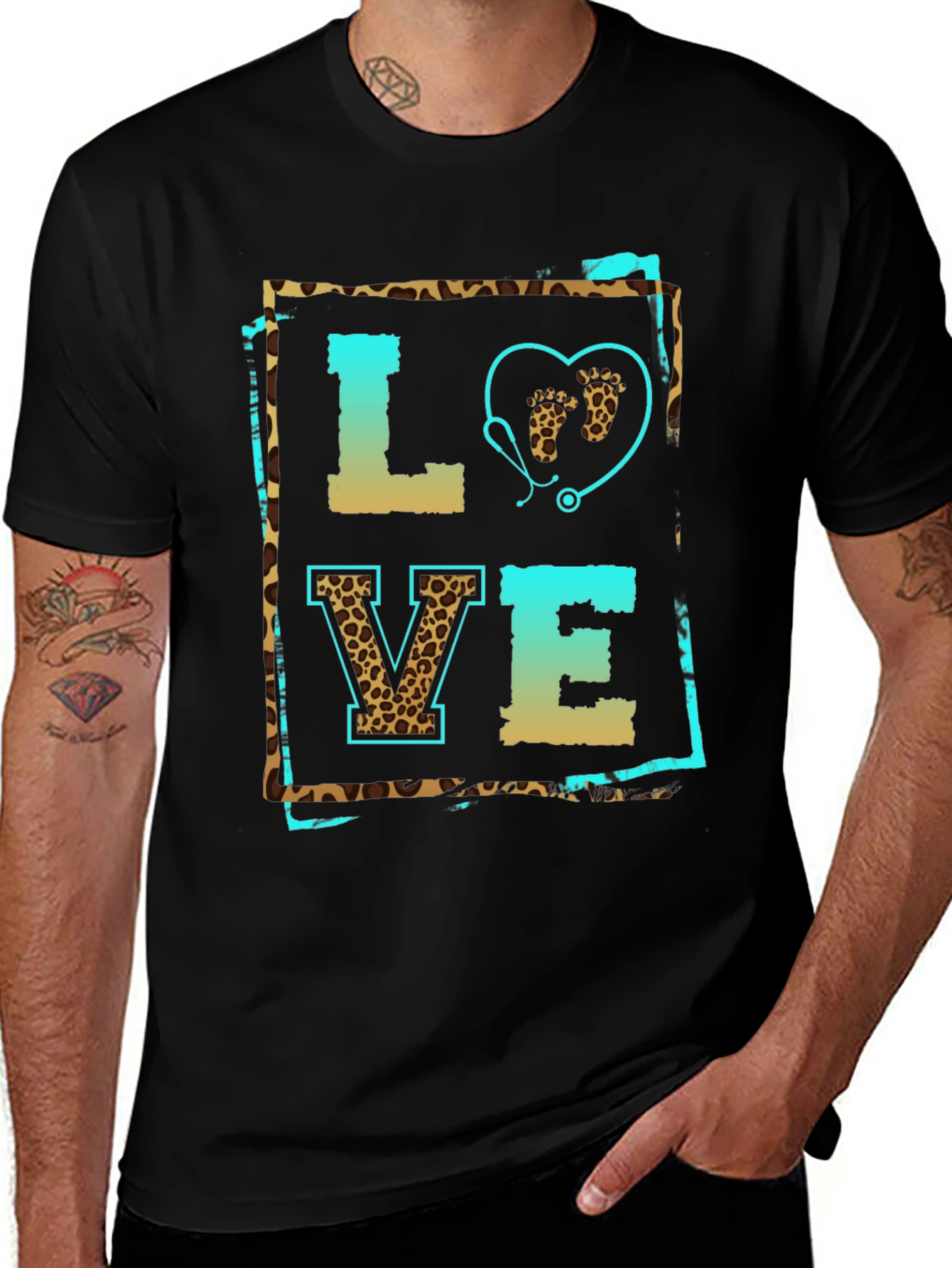 Camiseta Negra LOVE de Enfermería con Estetoscopio
