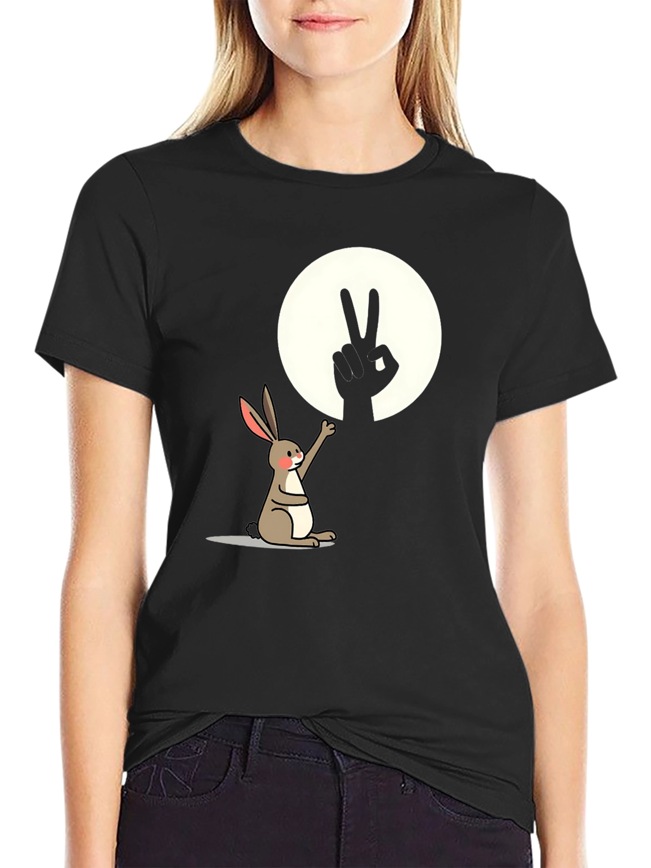 Camiseta con diseño de conejo y sombra de paz