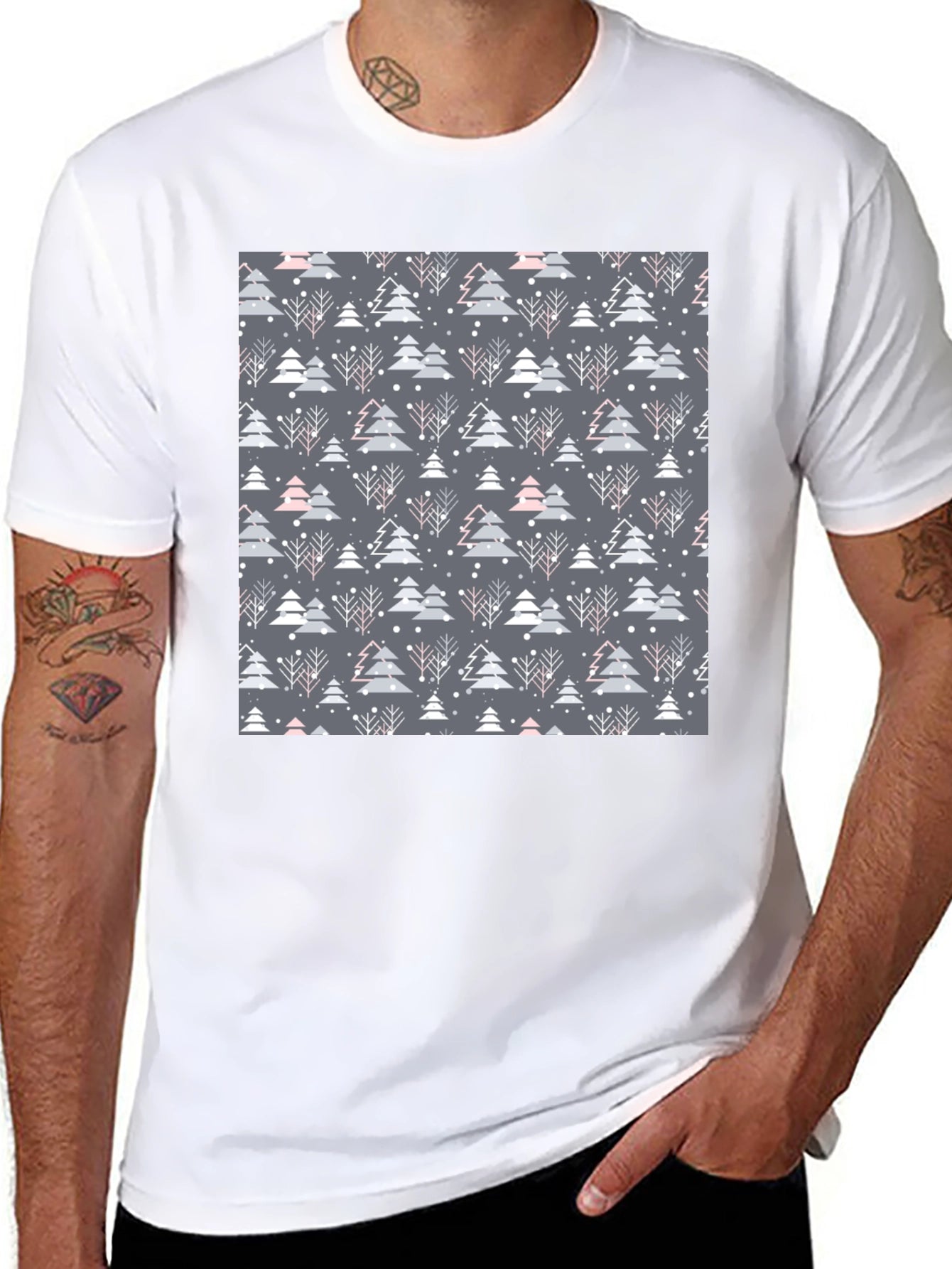 Camiseta Negra con Estampado de Árboles Navideños