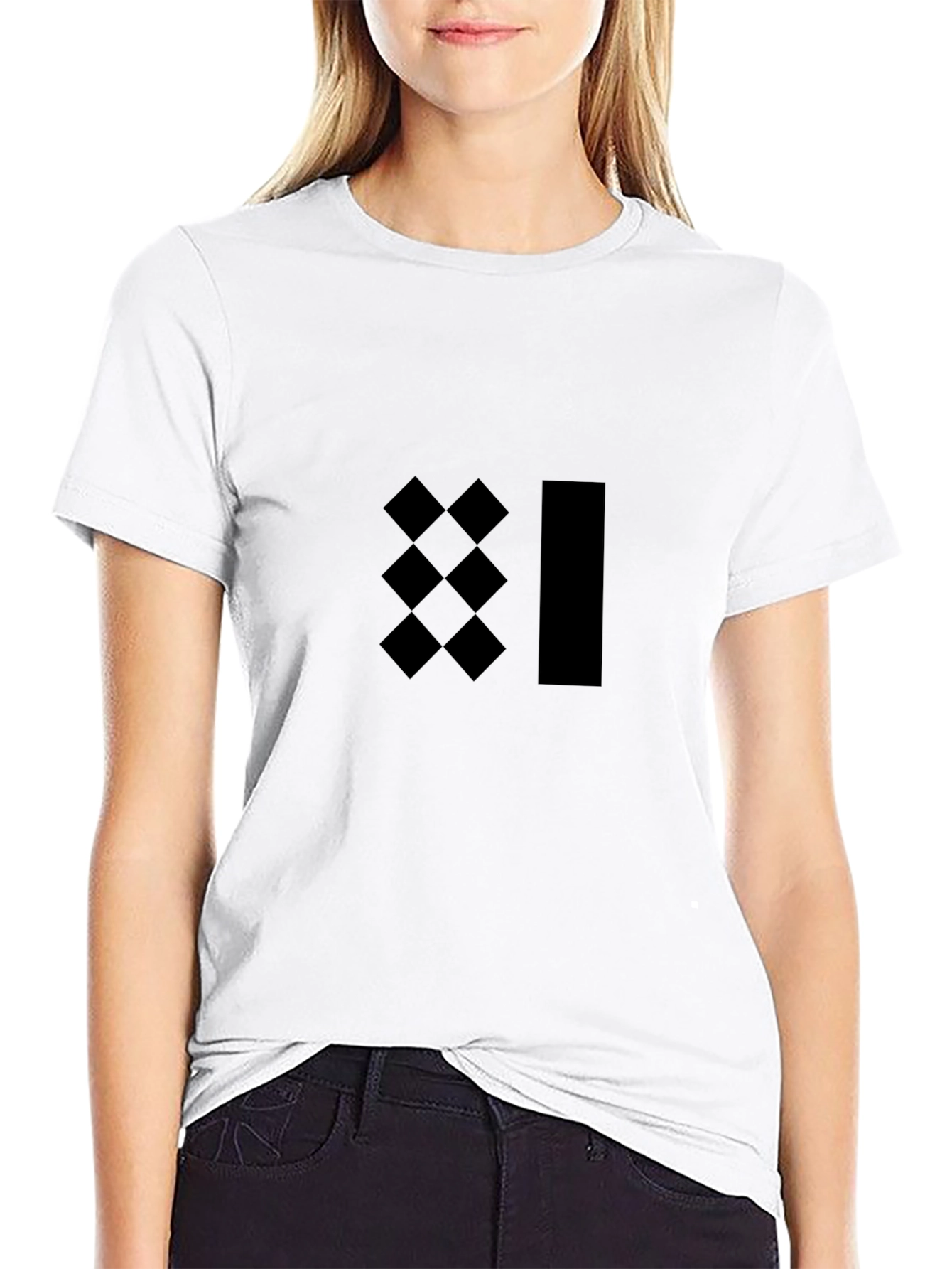 Camiseta Negra con Diseño Abstracto Moderno