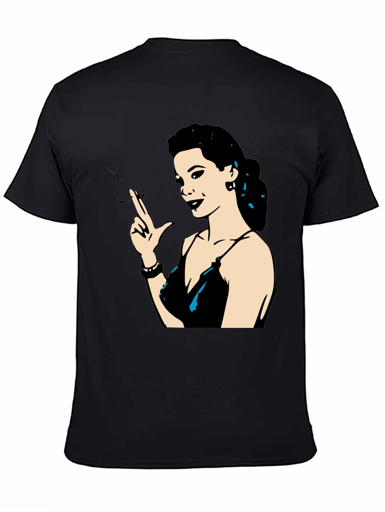 Camiseta Negra Mujer Fumando con Estilo