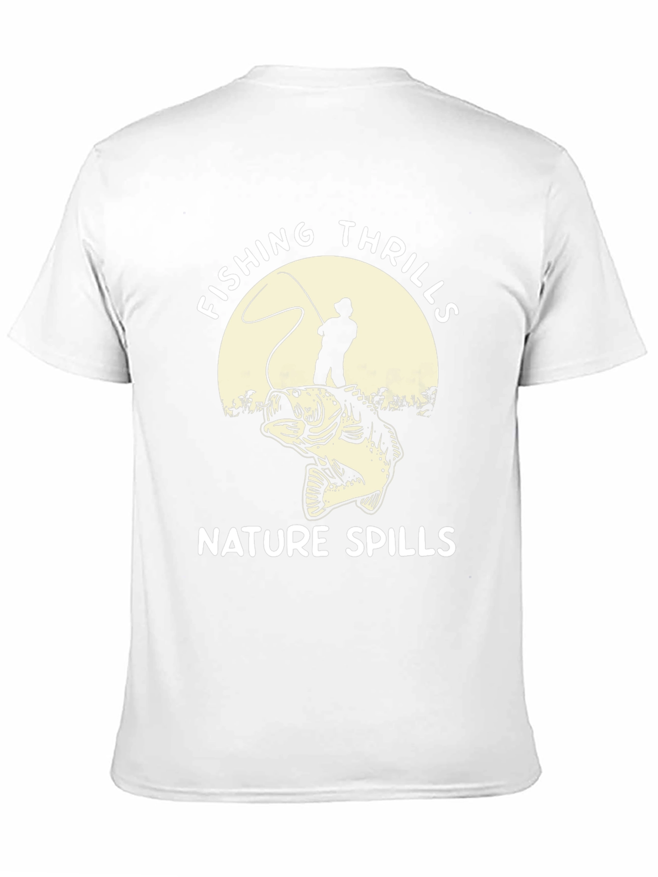 Camiseta Negra: Pesca Emocionante en la Naturaleza