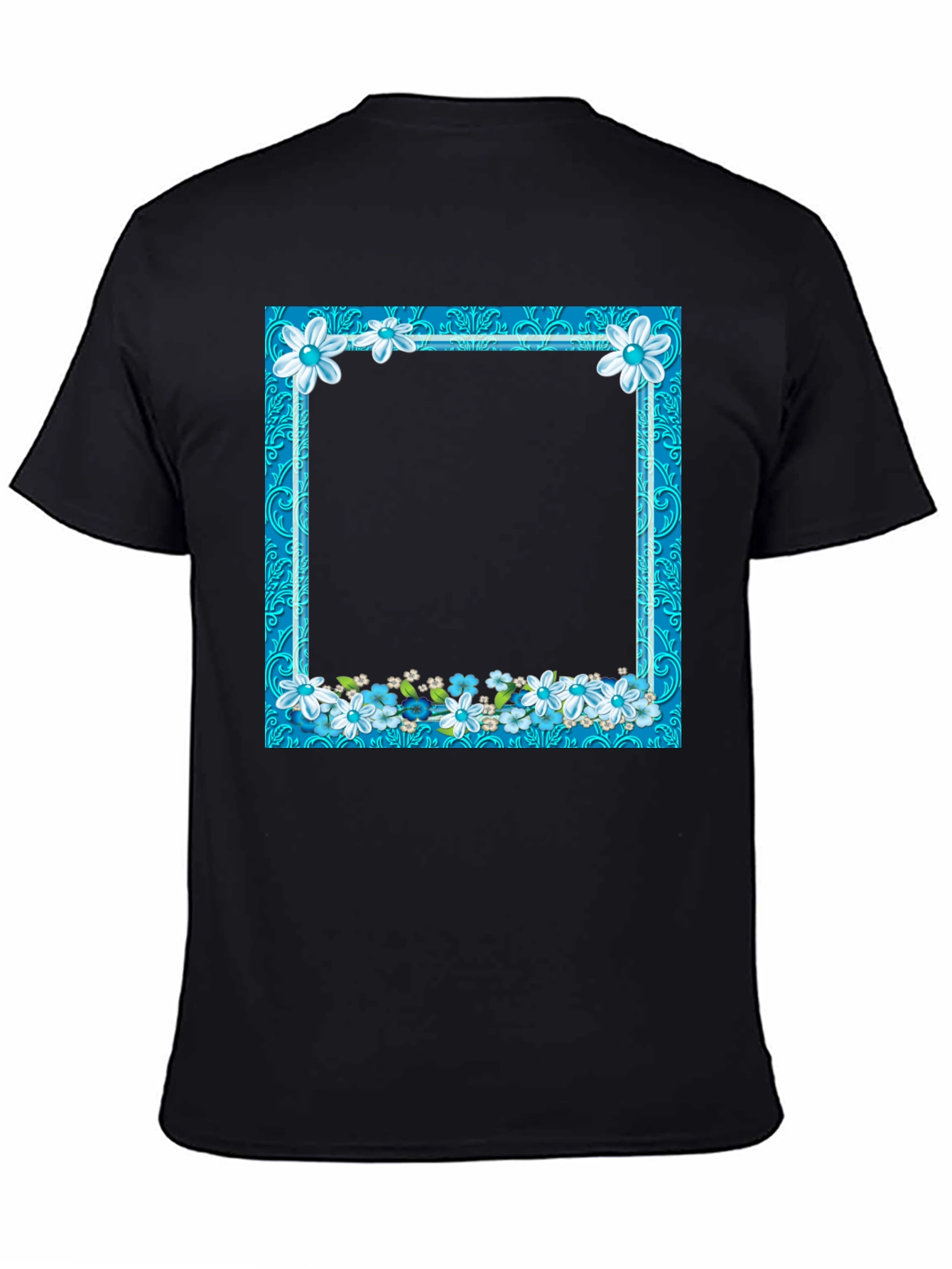 Camiseta Negra con Marco Floral Azul