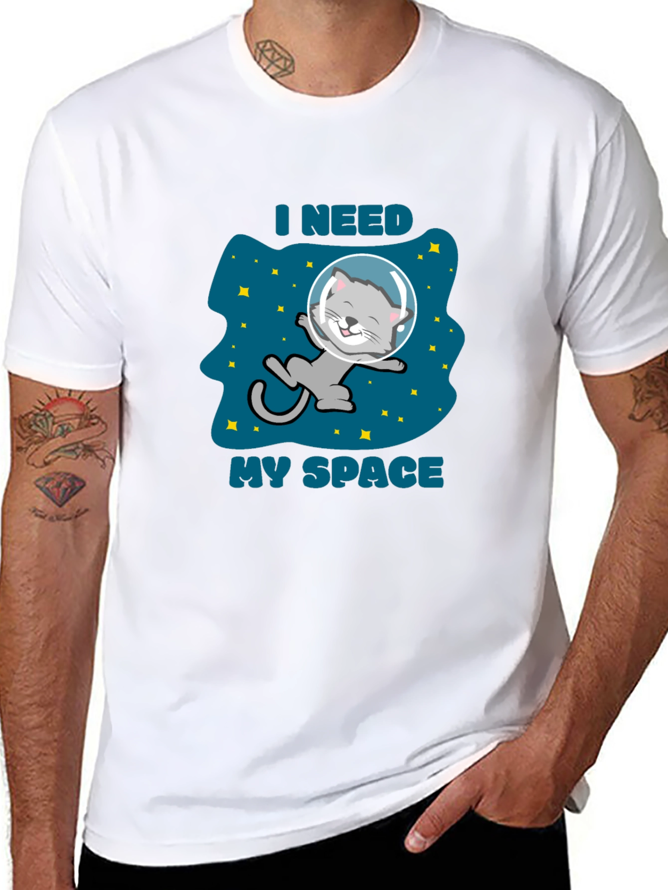Camiseta Necesito Mi Espacio Gato Astronauta