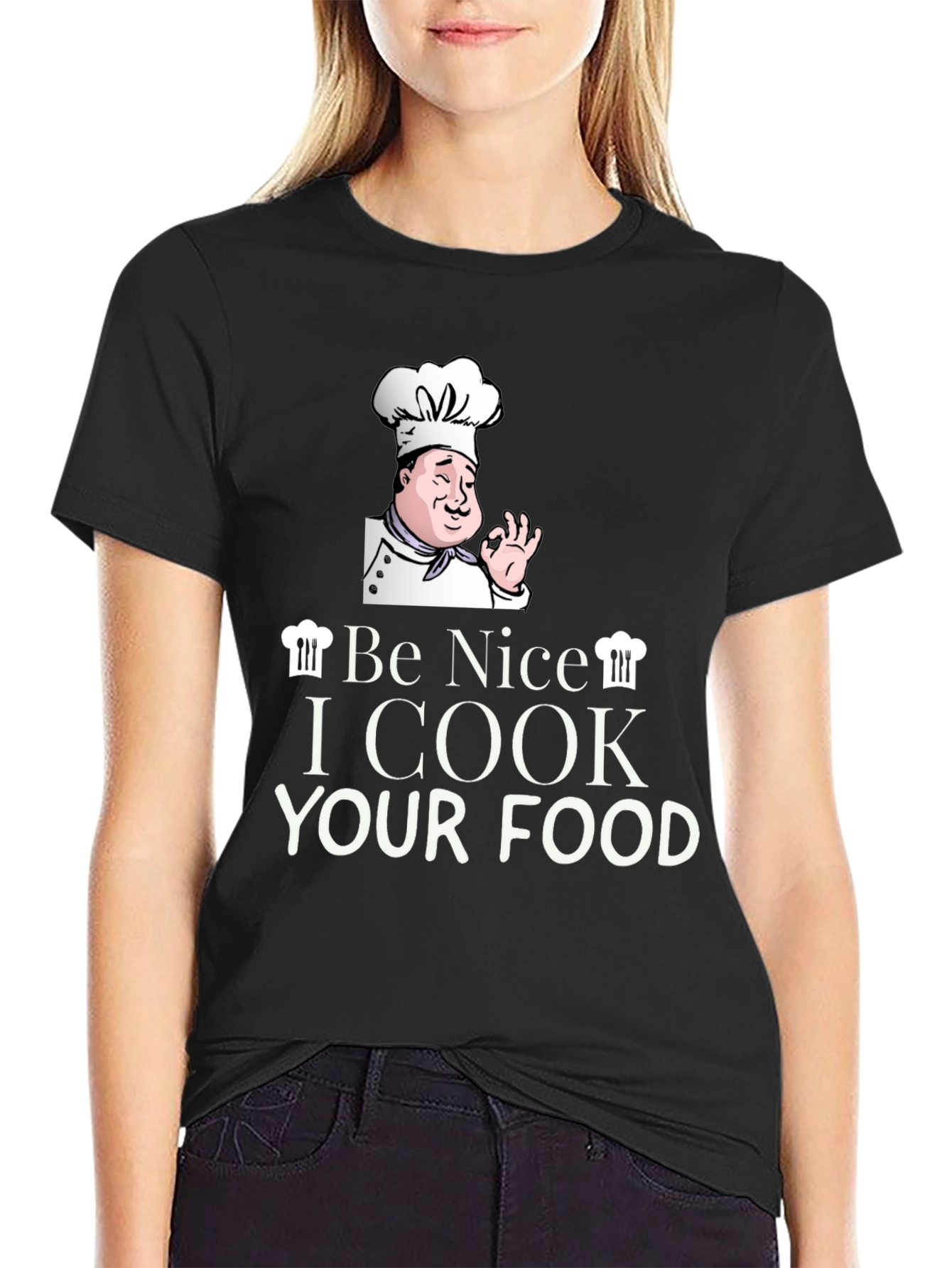 Camiseta Negra Be Nice I Cook Your Food